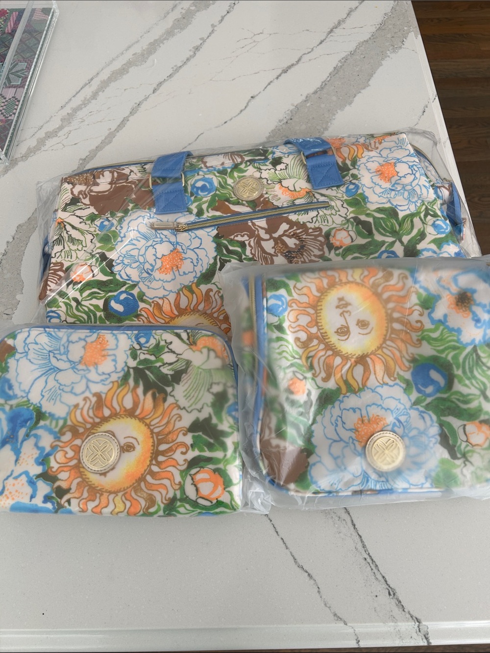 Lilly Pulitzer Bag Set - Weekender, pouch, hanging toiletry bags